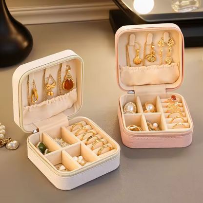 Set de Joyero y Pulseras