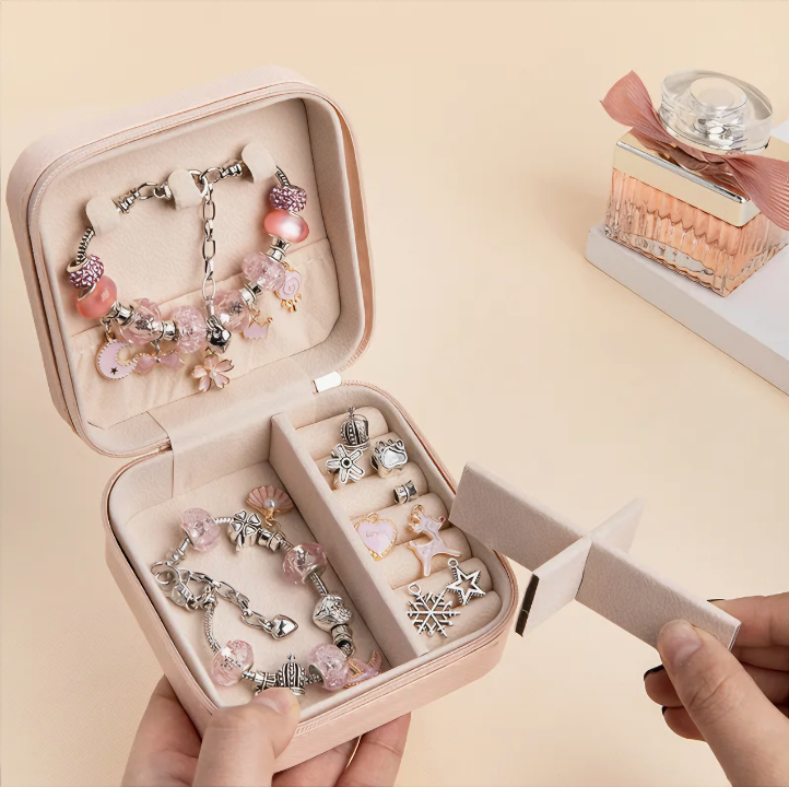 Set de Joyero y Pulseras